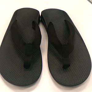 Chaco Flip Flops size 11